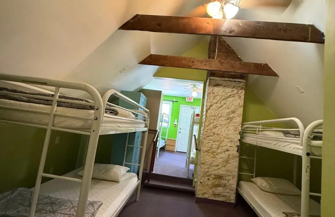 Ottawa Backpackers Inn-1
