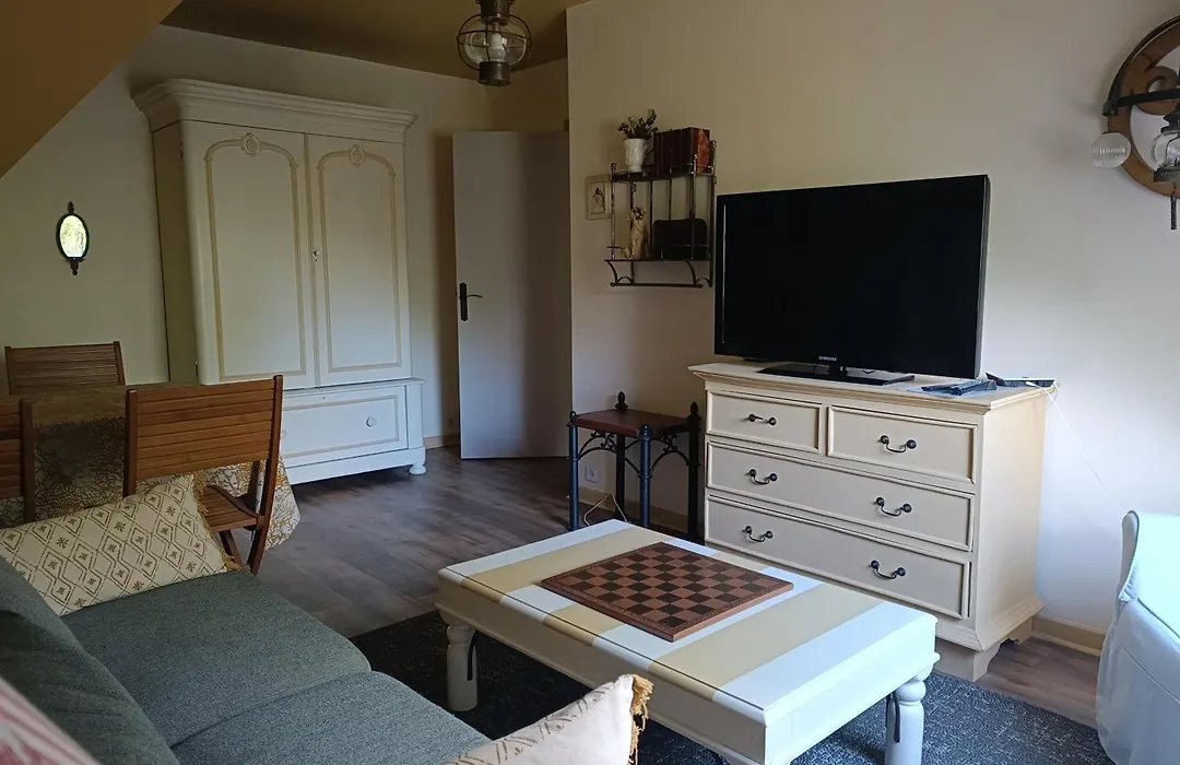 Maison dans un environnement boisé très calme-1