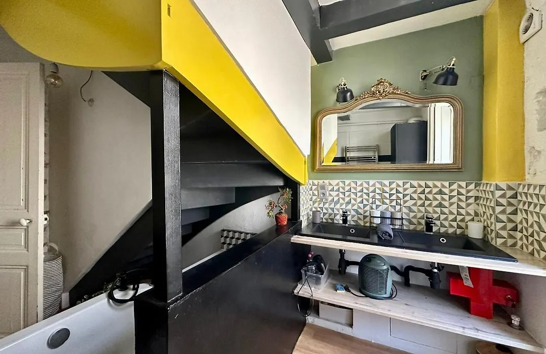 The Duplex- Air-Conditioned 3 Bedrooms In The Center Of Montpellier!-1