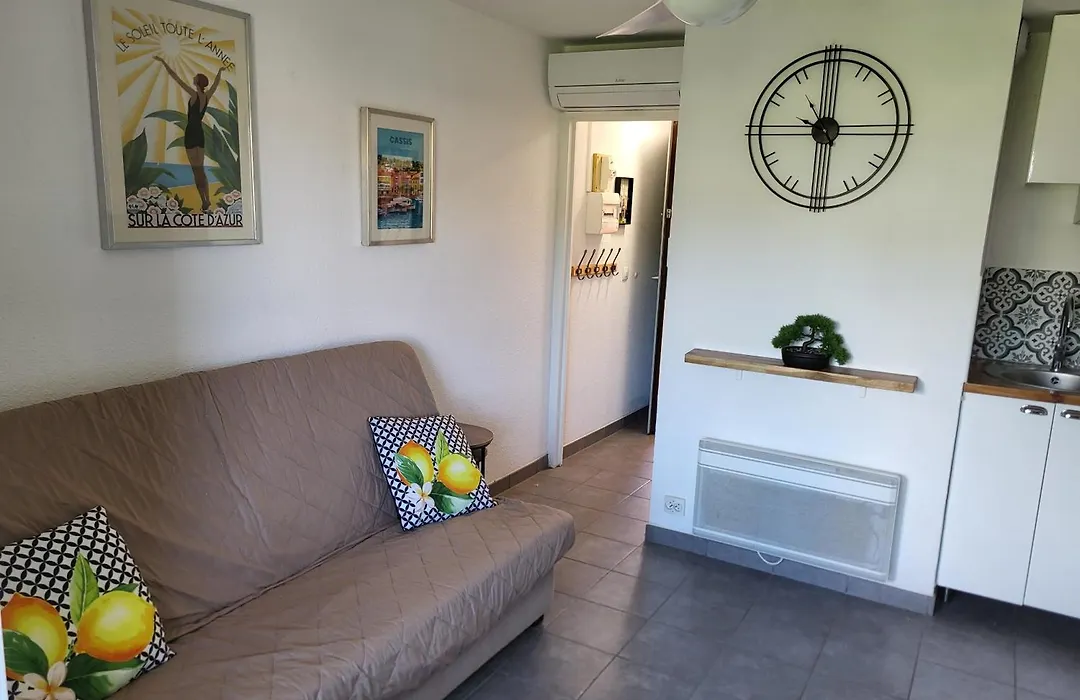 Appartement Résidence Le Miroir de la Mer - Vue Mer De 20m2 à Saint Aygulf-1