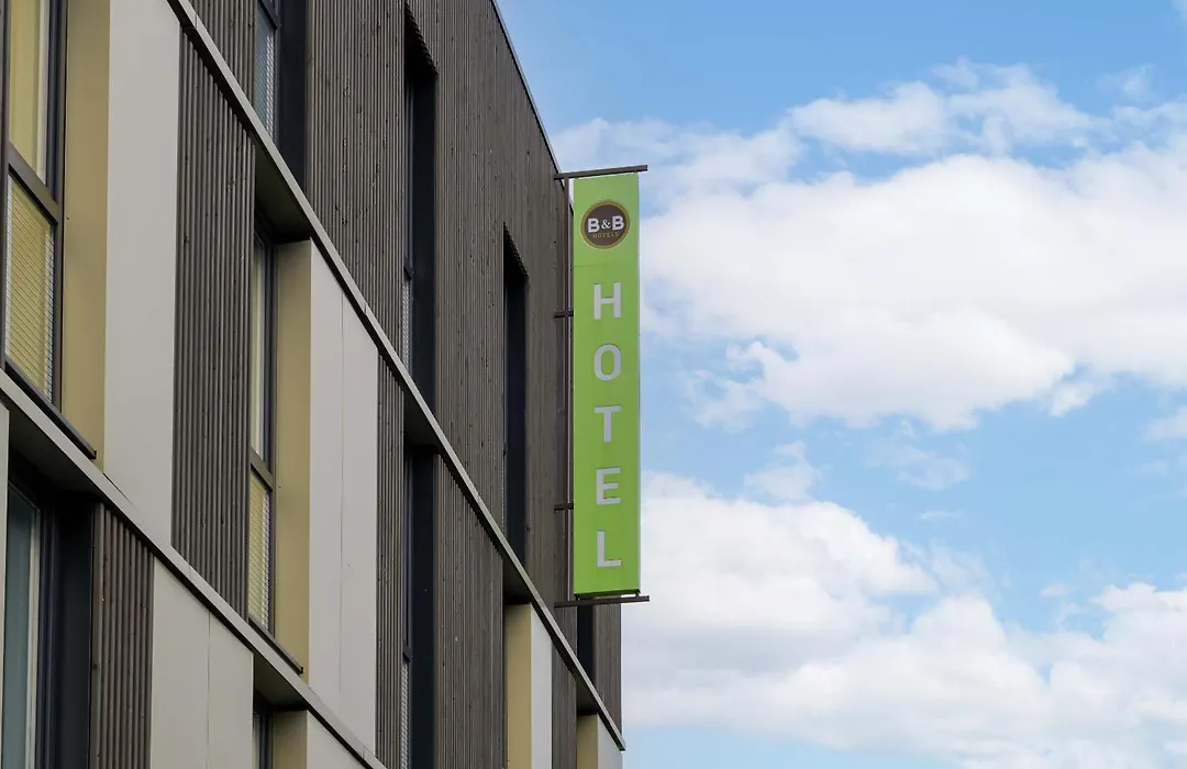 B&B HOTEL Compiègne-1