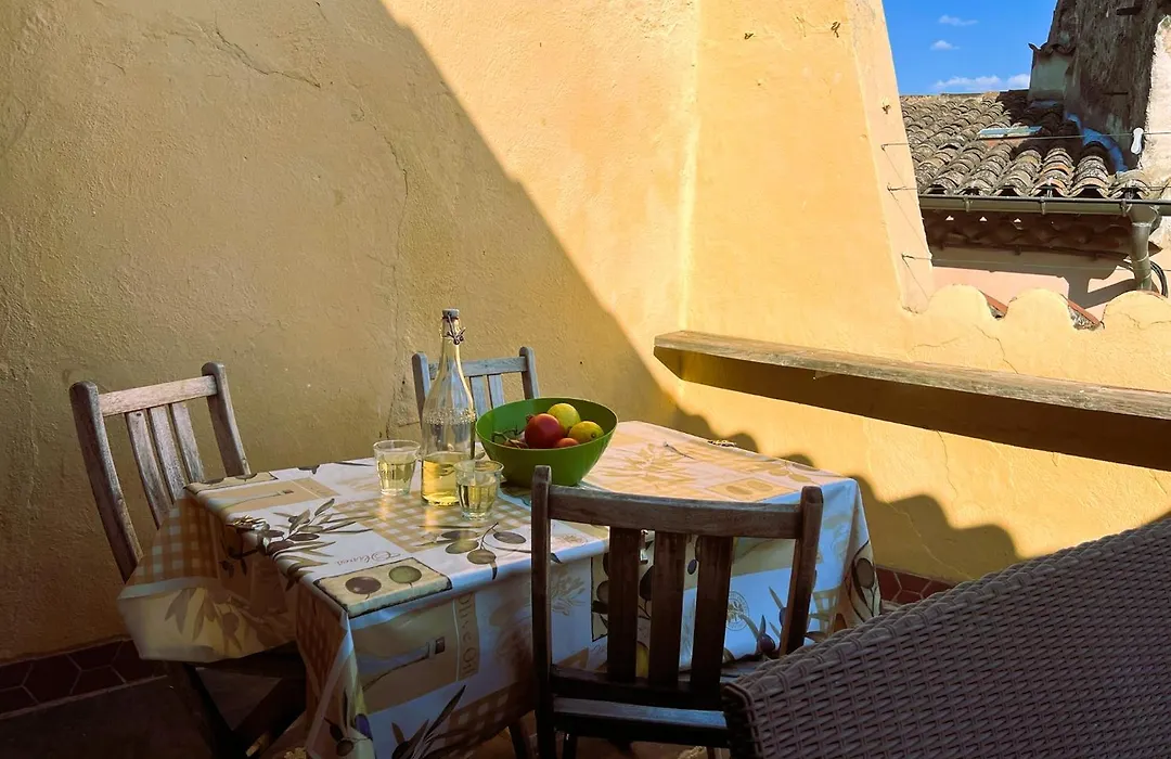 Provencal House With Sunny Terrace-1