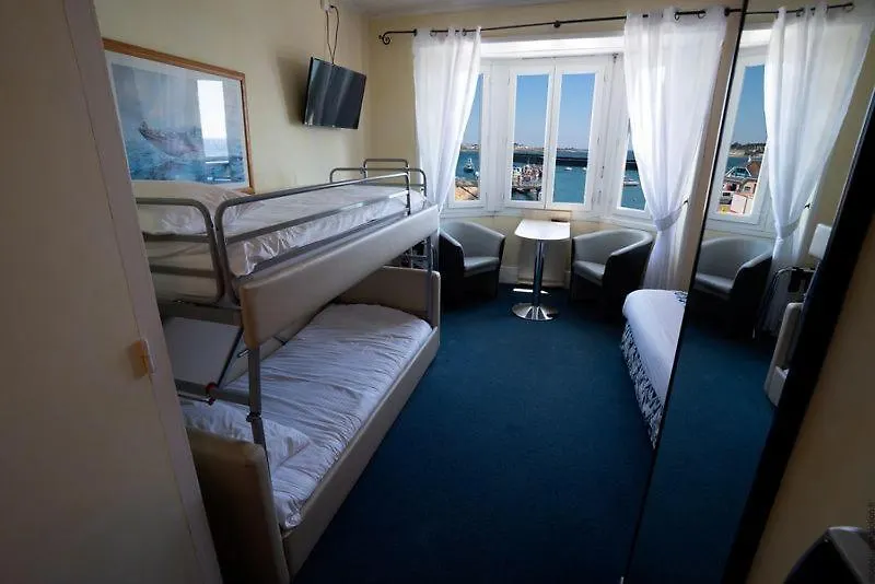 Hotel De La Mer-1