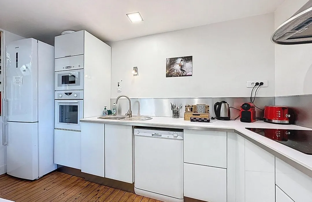 Superbe LOFT centre-ville - Sauna - parking privé -Clim- 1 à 10personnes-1