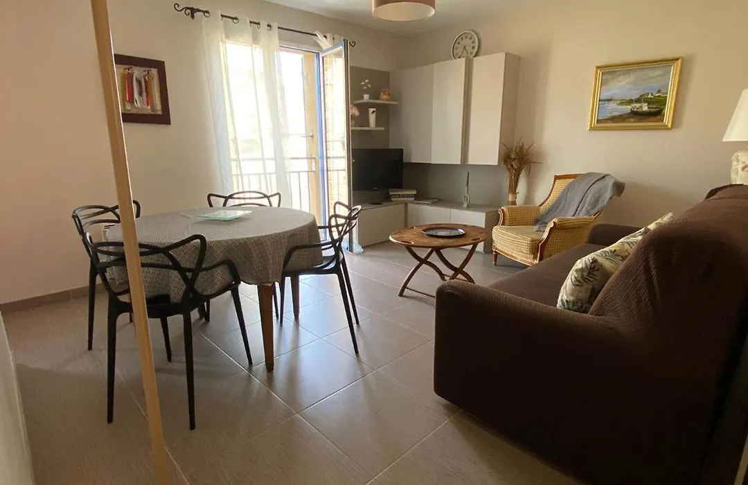 Belle Brise - Cozy Apartment In City Center-1