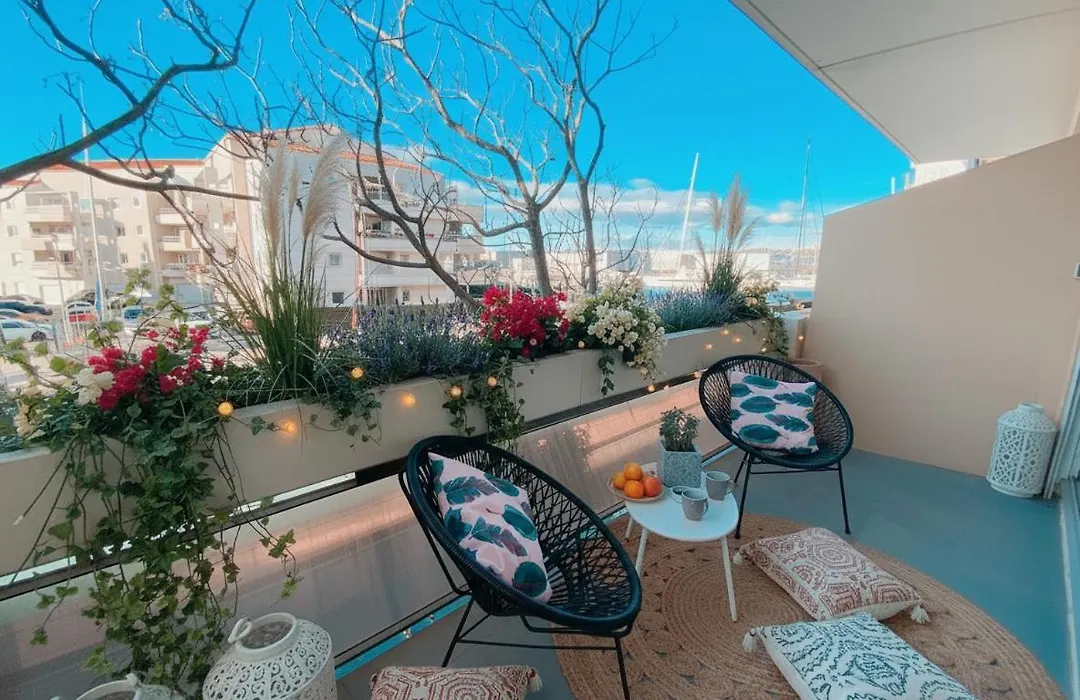 Superbe T2 au calme avec balcon sur la marina - 10-1