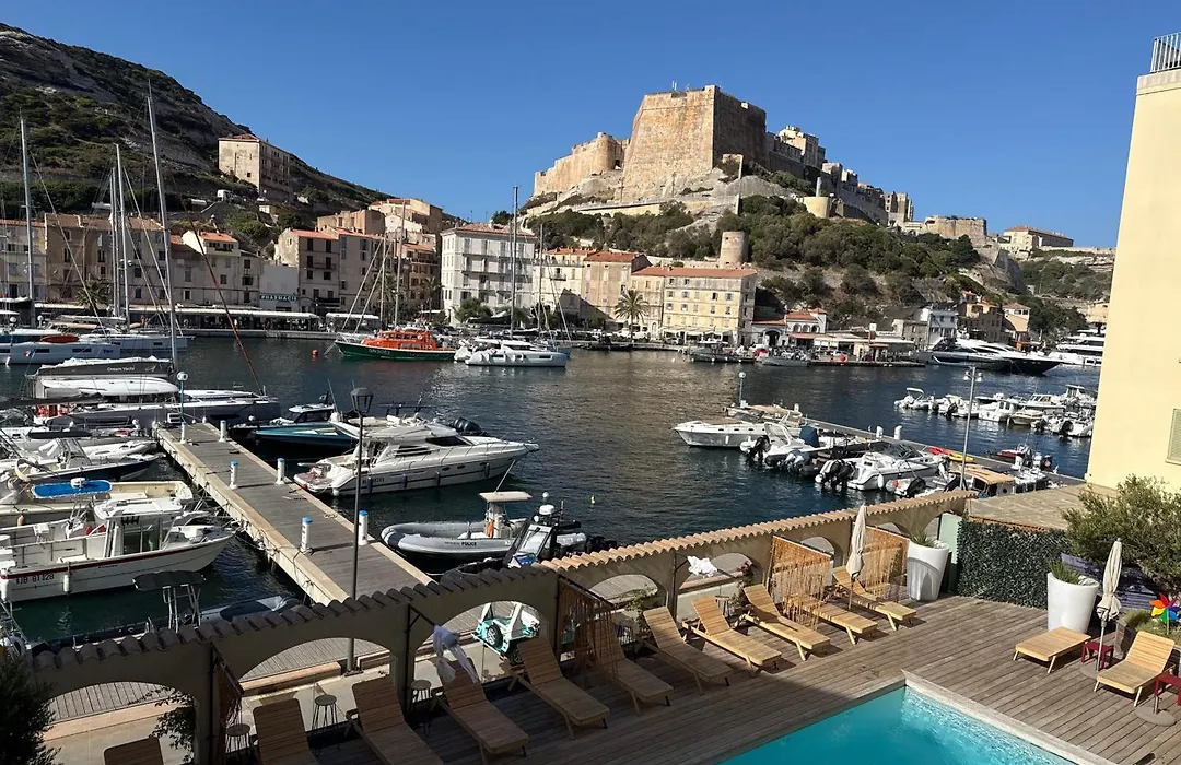 appartement climatisé vue panoramique sur port Bonifacio-1