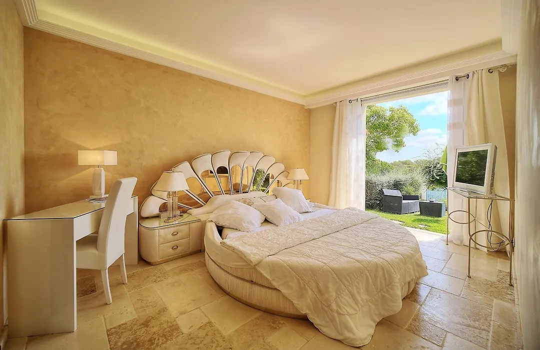 AU HAVRE DE PAIX 5 étoiles Prestige, SPA, hammam, sauna, PISCINE chauffée Mougins Cannes Grasse-1