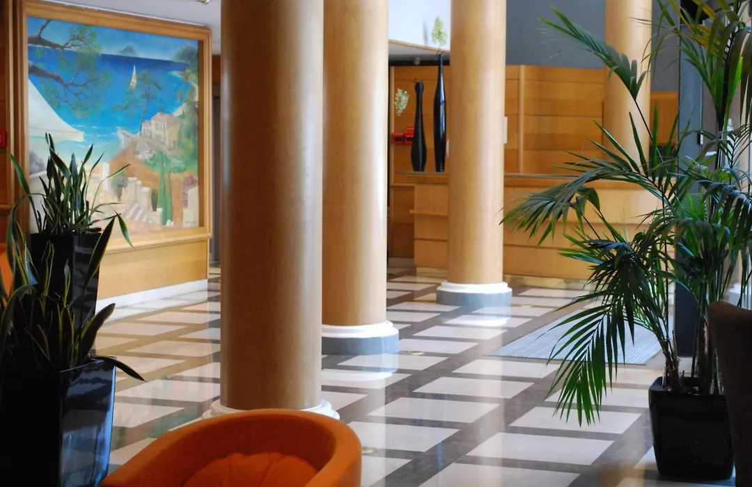 Le Cetai Cannes Beach Hotel-1