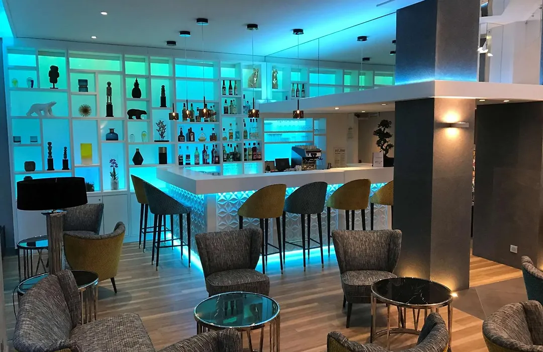 Best Western Plus Hotel Carlton Annecy-1