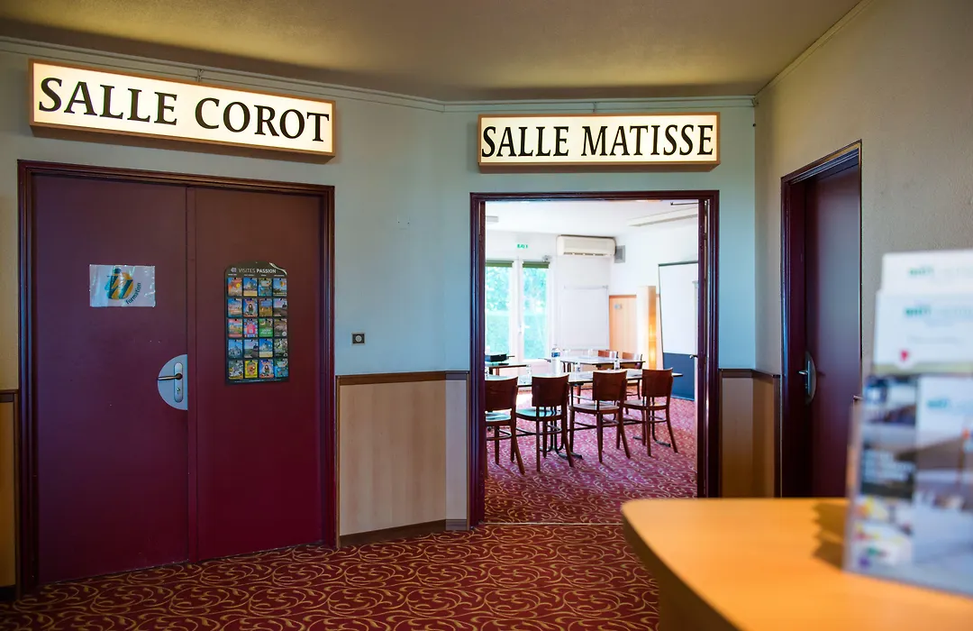 Brit Hotel Blois - Le Préma-1