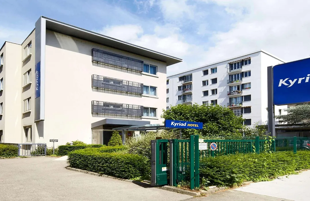 Kyriad Grenoble Centre-1