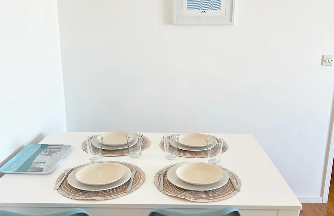 Cote et Mer Superbe appartement Front de Mer WIFI&PARKING-1