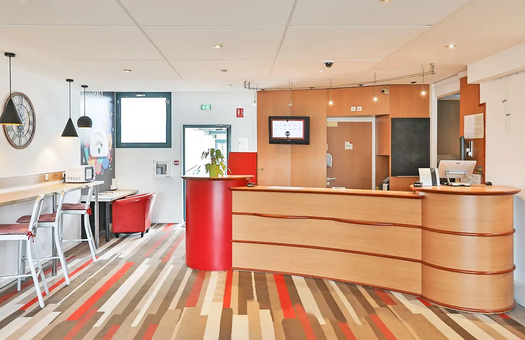 B&B HOTEL Les Sables-d'Olonne Centre Gare-1