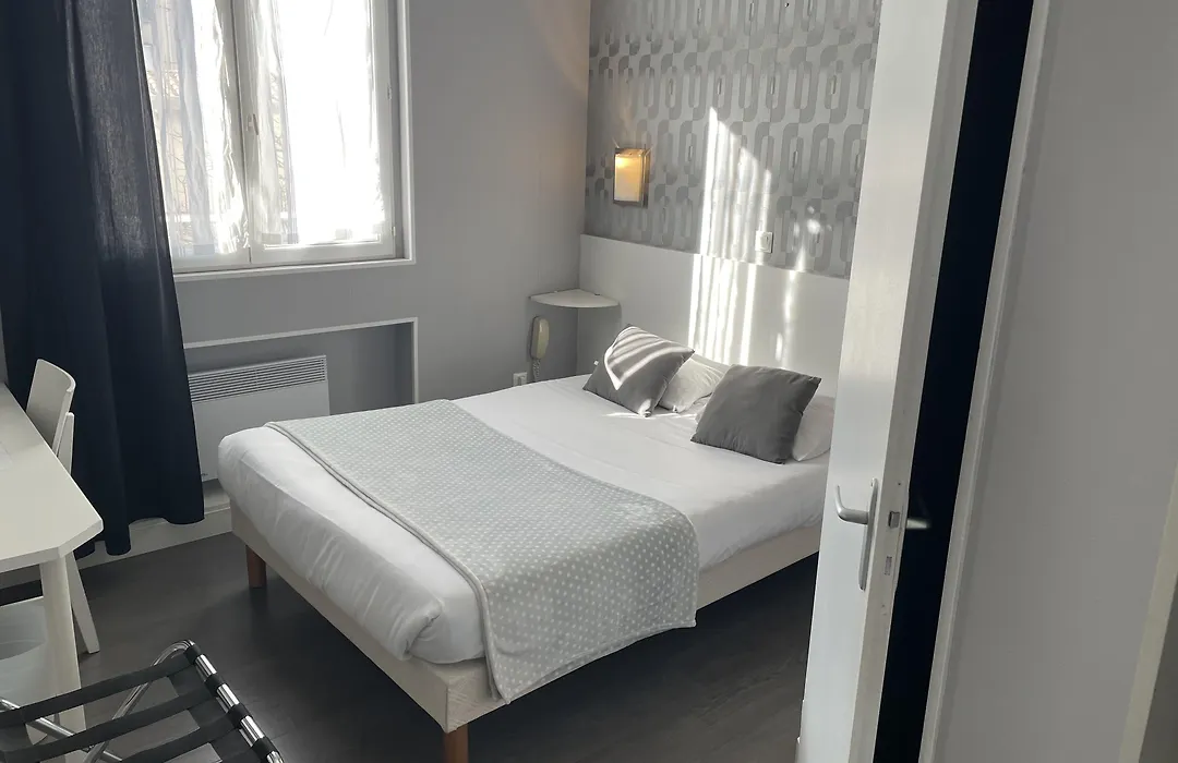 Cit'Hotel Hôtel Du Midi-1