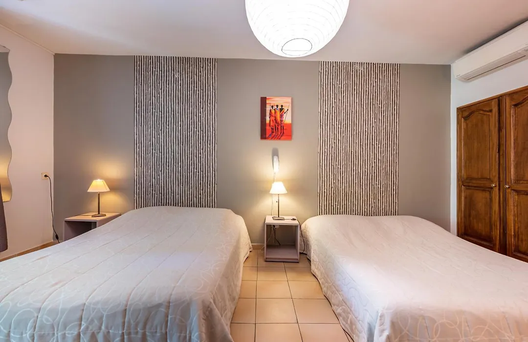 Au Saint Roch - Hôtel et Jardin-1