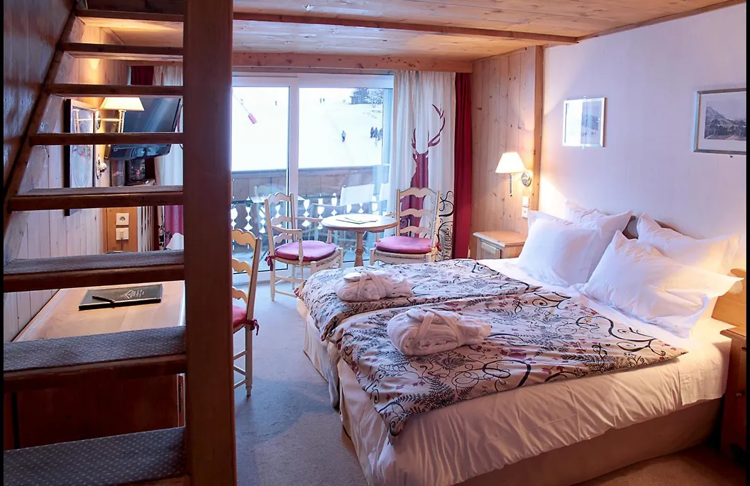 Chalet-Hôtel La Marmotte, La Tapiaz&SPA, The Originals Relais (Hotel-Chalet de Tradition)-1