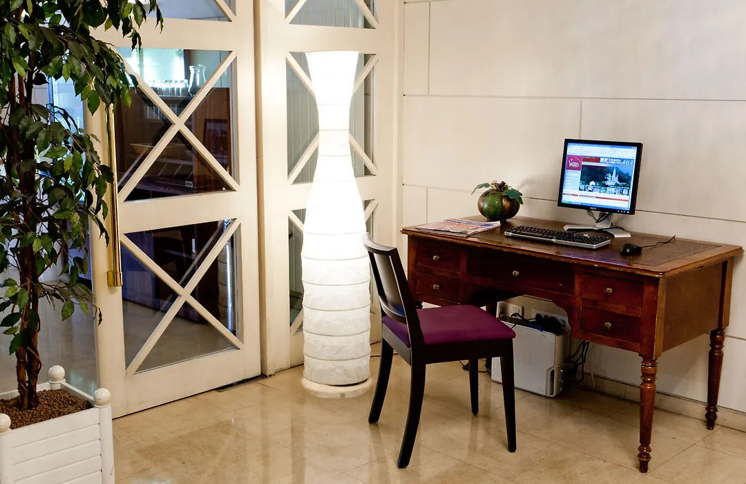Hôtel Continental-1