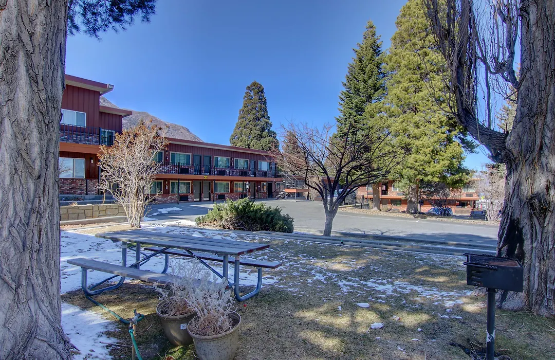 Lake View Lodge-1