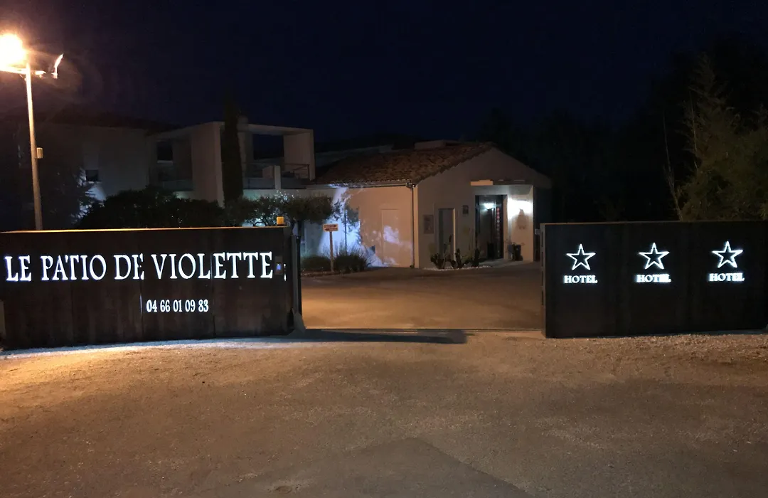 Patio De Violette-1
