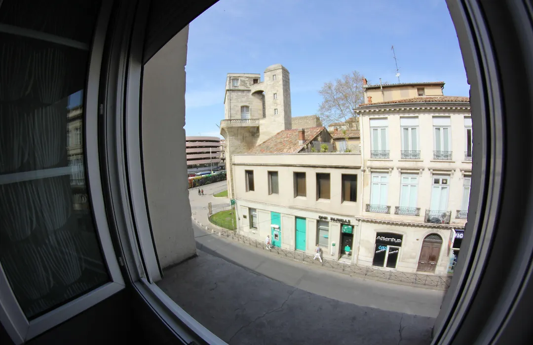 Hôtel Des Arts, Artisanal et Indépendant-1