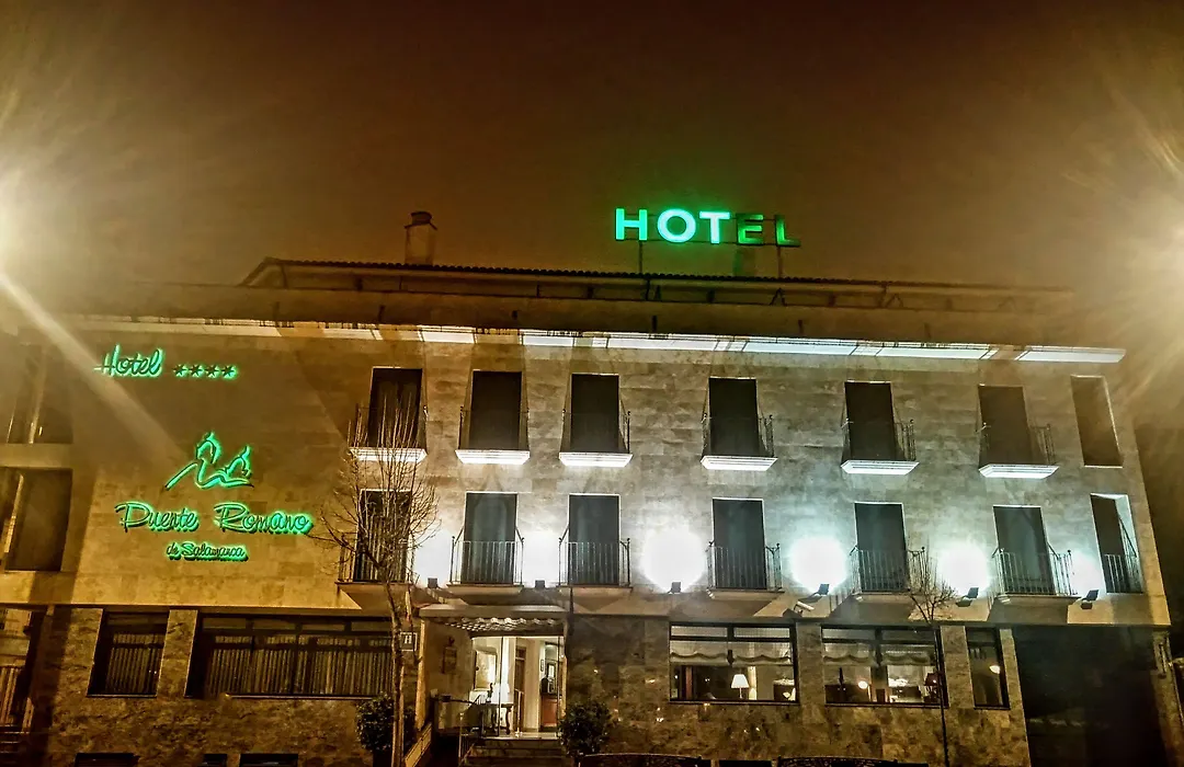Hotel Ele Puente Romano De Salamanca-1