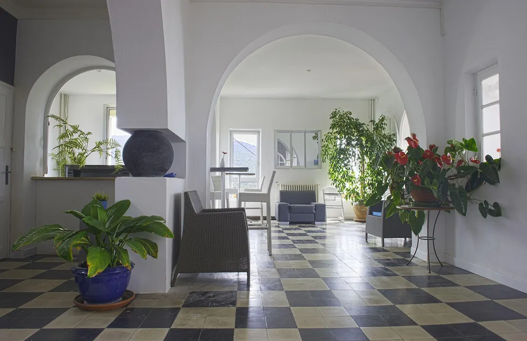 Azur Hotel-1