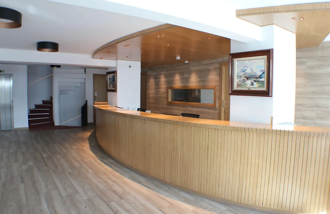 Hotel Kandahar-1