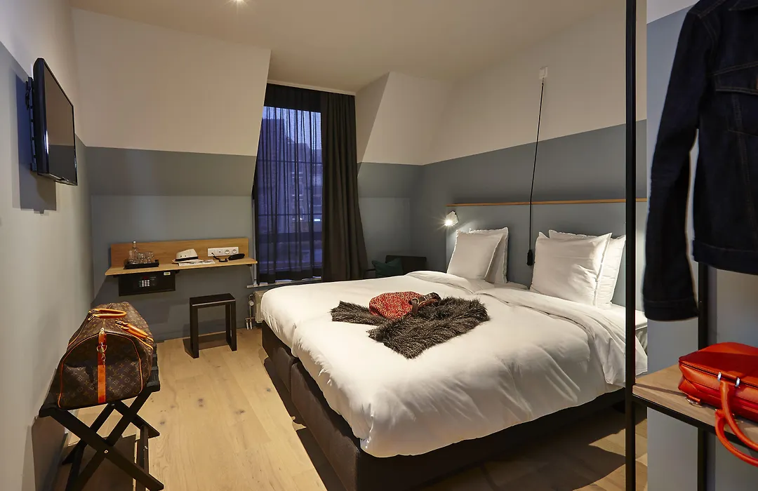 Hotel Monsieur Ernest-1