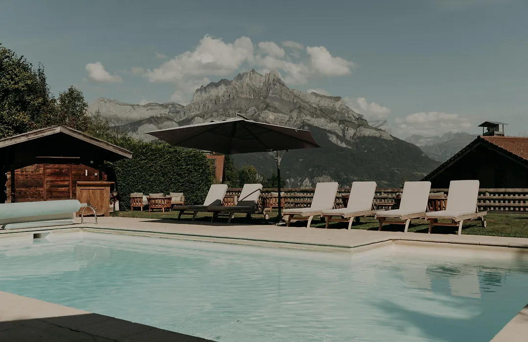Les Roches Fleuries-1