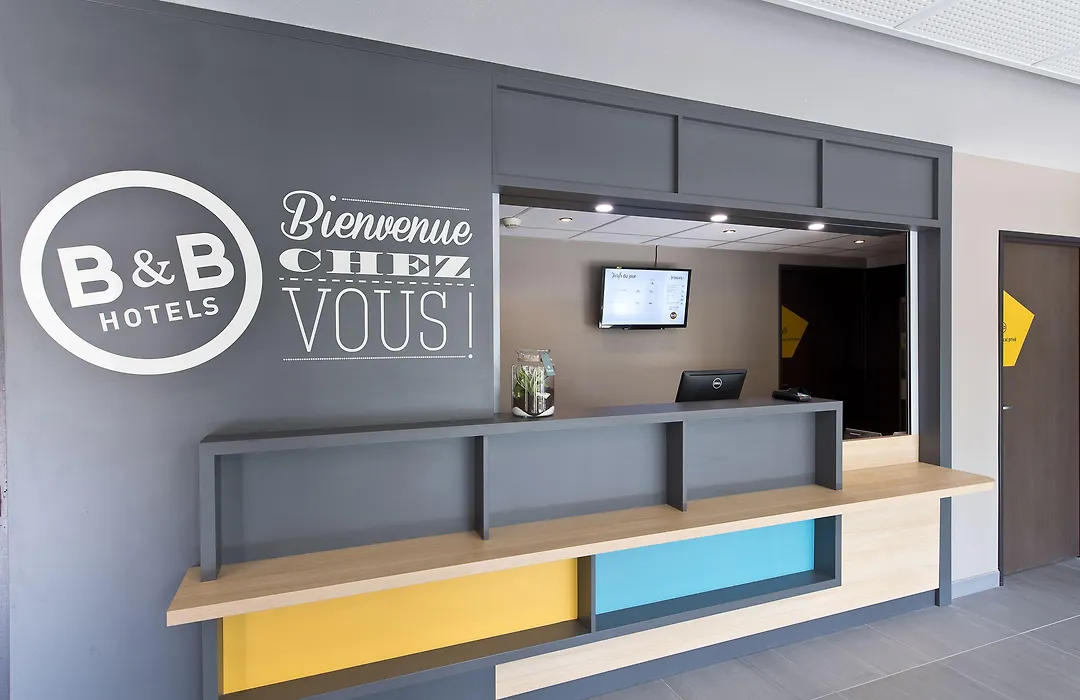 B&B HOTEL Pau Zénith-1