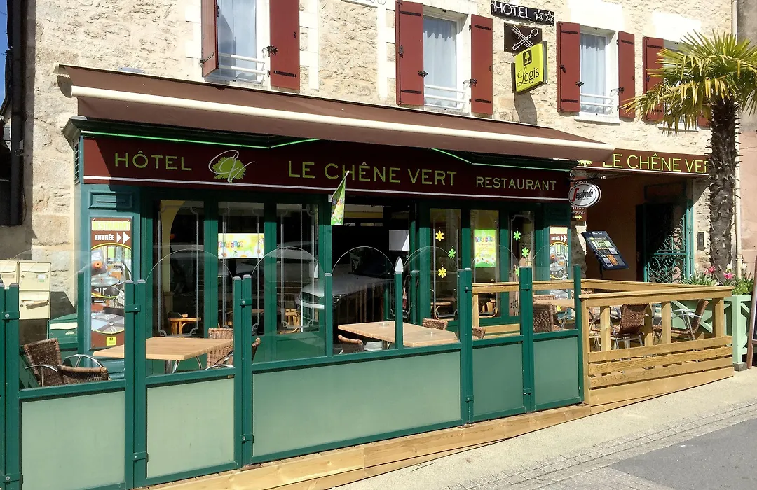 Logis Hotel Le Chêne Vert-1