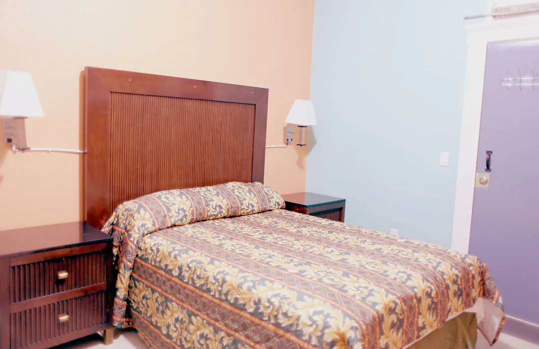 Oak Hotel-1