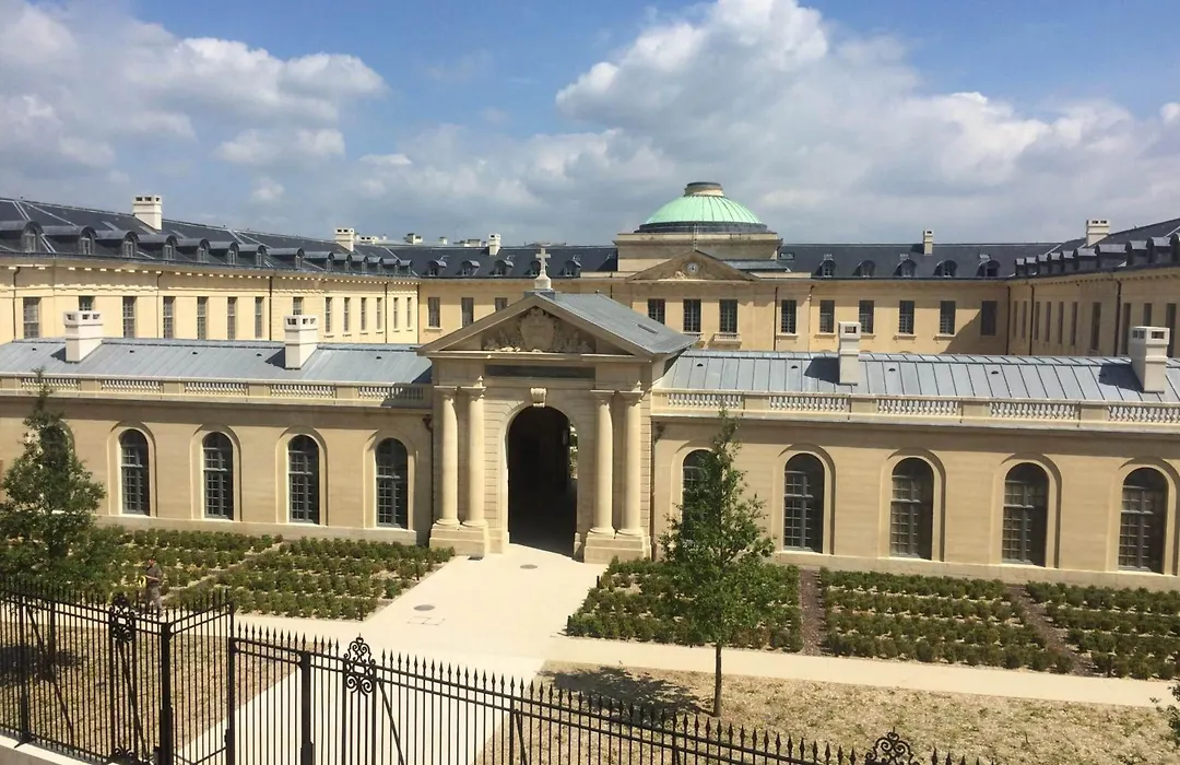 Hotel des Lys-1