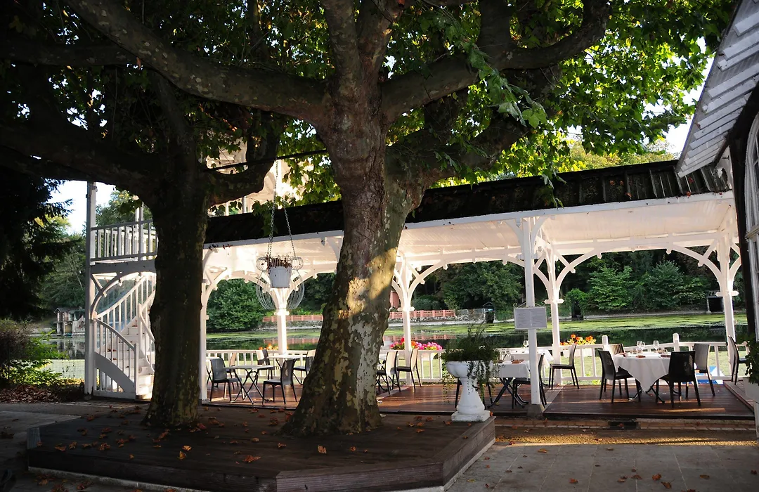 Hotel Restaurant Pavillon Bleu-1
