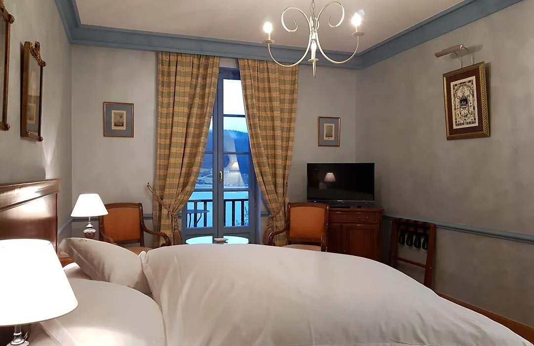 Le Manoir Au Lac-1