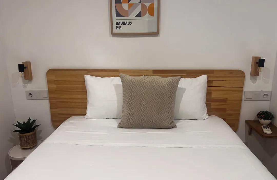 Marisol - Self Check-In Guesthouse - Adults Only-1