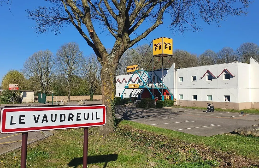 hotelF1 Rouen Louviers Val de Reuil Rénové-1