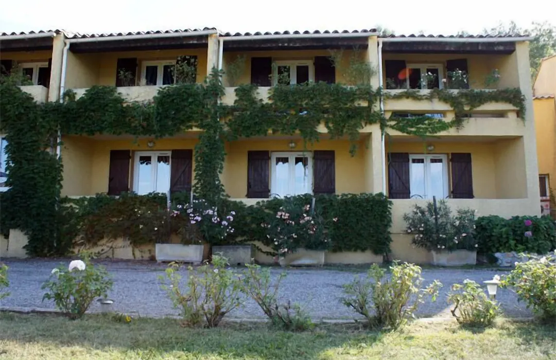 Hotel Les Cavalets-1
