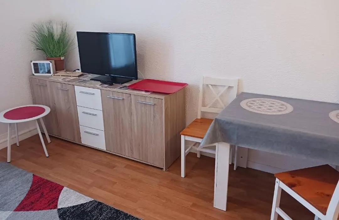 APPARTEMENT T2,1chambre,balcon,parking,10 minutes plage,linge fournis-1