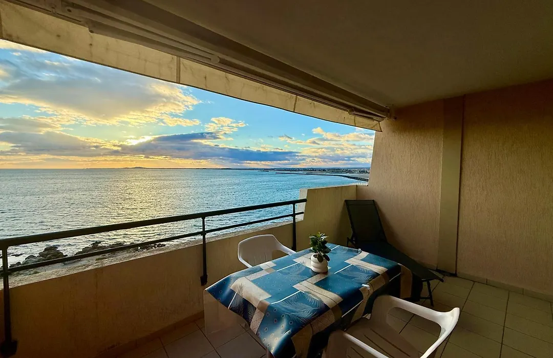 T3 de 65 m² avec accès direct à la plage-1
