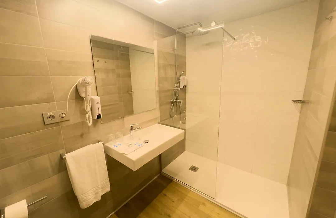 Hotel Cuco-1