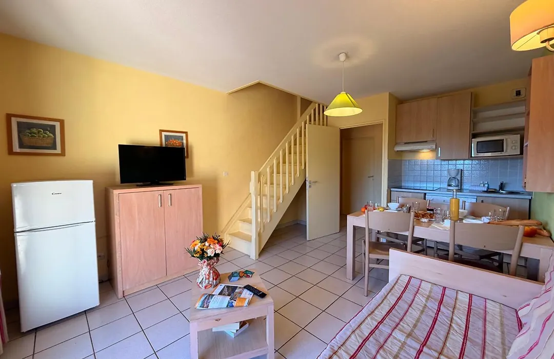 Lagrange Grand Bleu Vacances – Résidence Le Village des Aloès-1