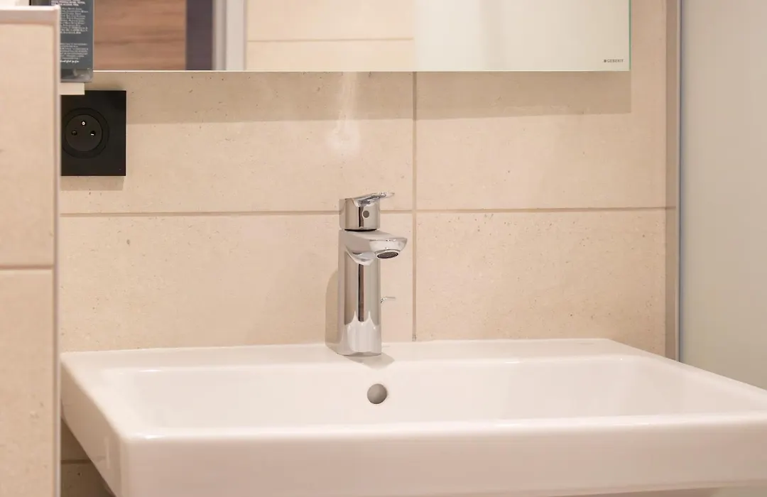 Brit Hotel Cahors Centre - Le Valentre-1