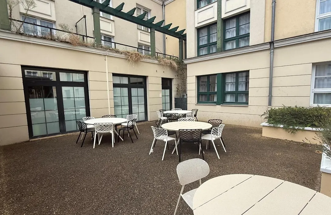 Aparthotel Adagio Marne La Vallée - Val d'Europe-1