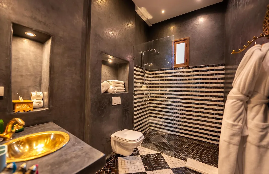 Riad Les Yeux Bleus-1
