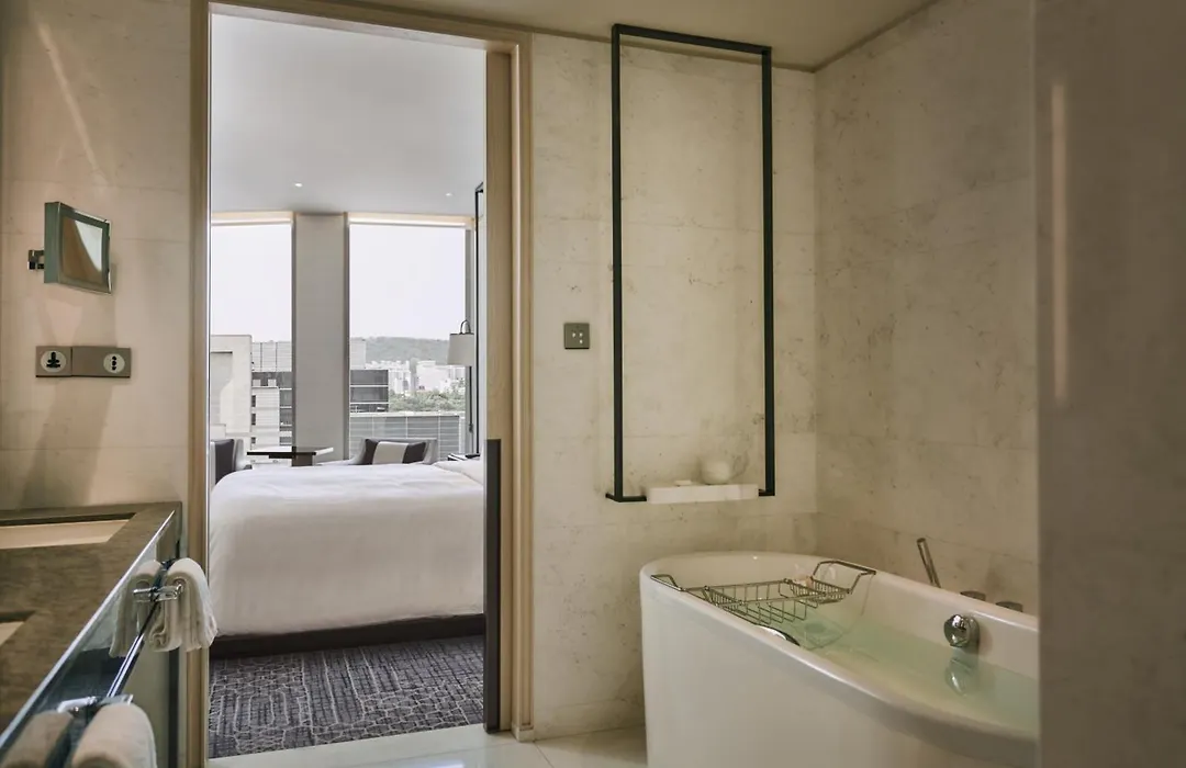 Four Seasons Hotel Seoul-1