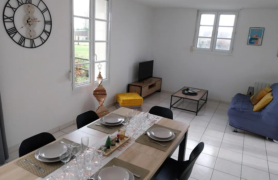 Maison Face au Mont avec extérieur-1
