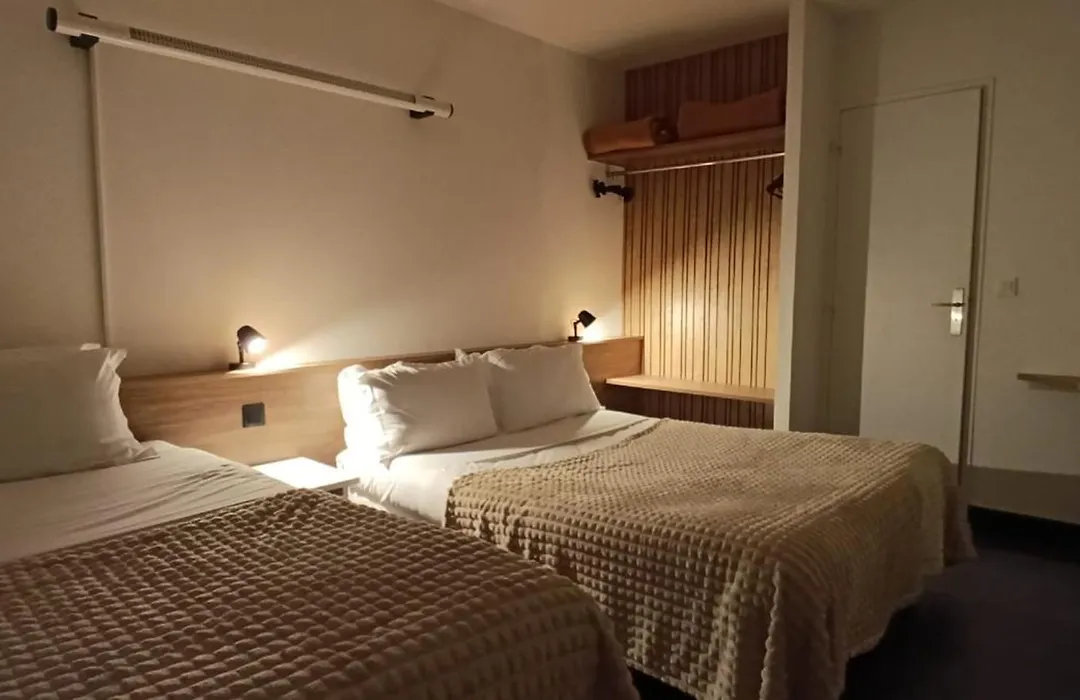 Hotel Du Rocher-1