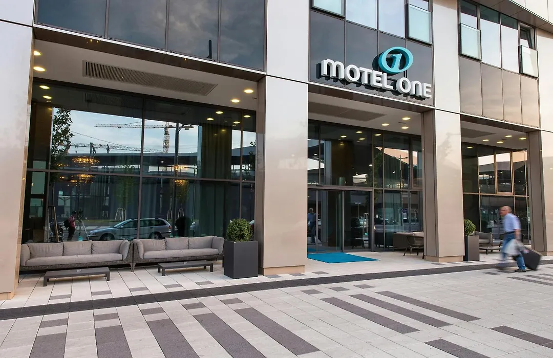Motel One Wien-Hauptbahnhof-1